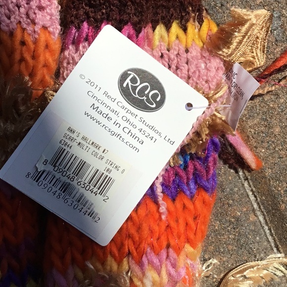 Multi colored String Scard - Picture 3 of 3